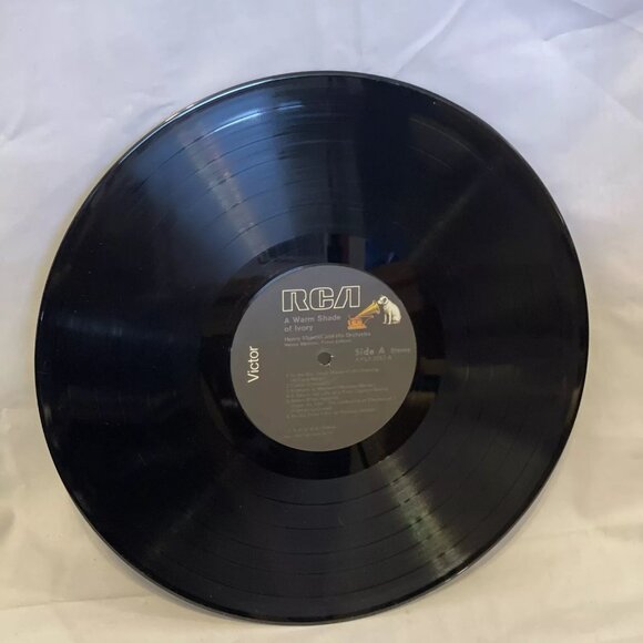 Henry Mancini A Warm Shade Of Ivory (Vinyl, 1969) RCA Victor AYL1-3757 VG+ LP - Picture 6 of 9